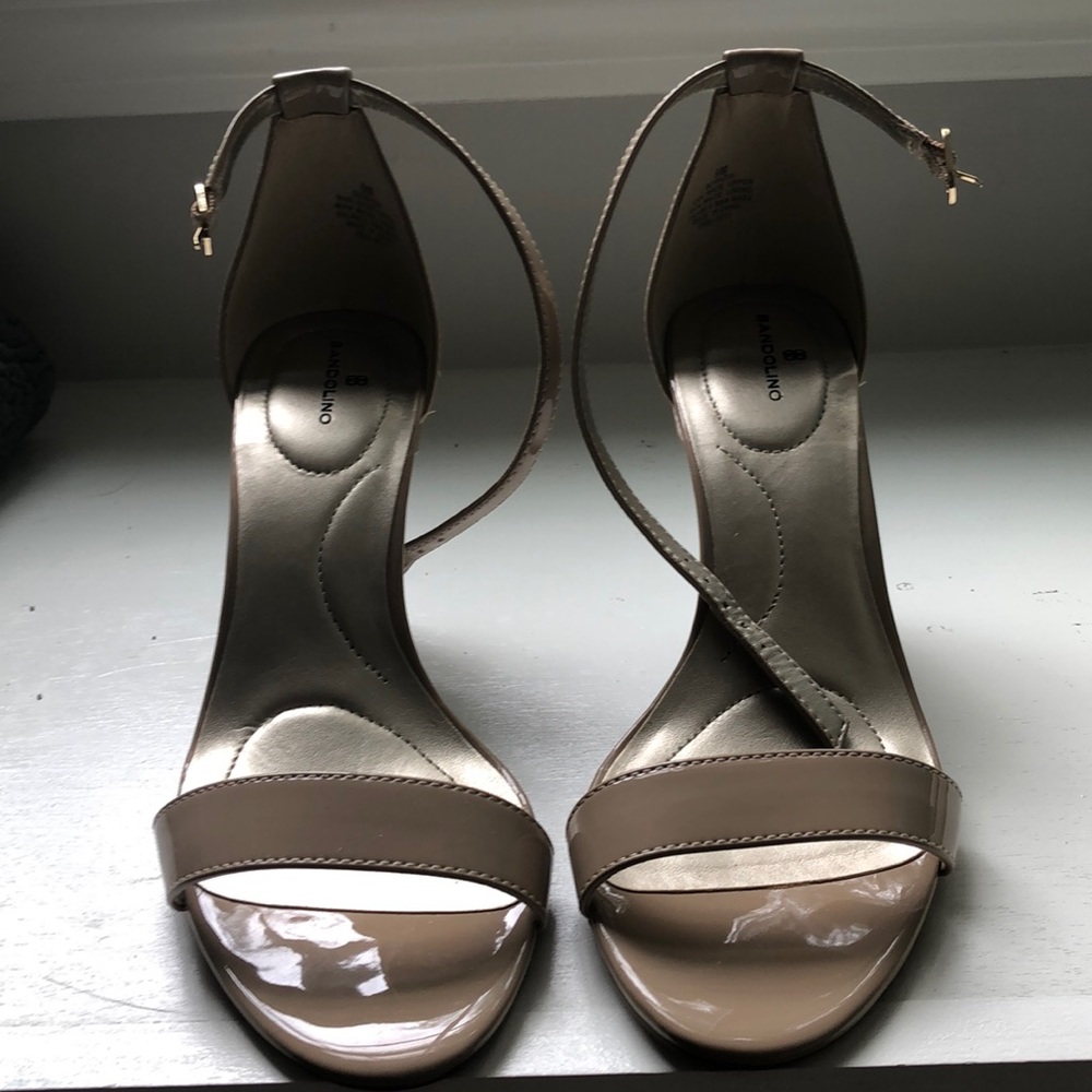 Women’s size 9 Bandolina Nude Madia open toe heel